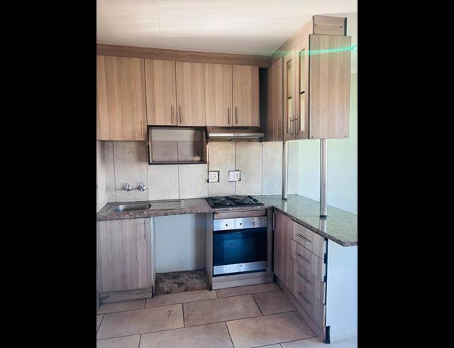 2 BEDROOM APARTMENT FOR SALE IN FLEURHOF